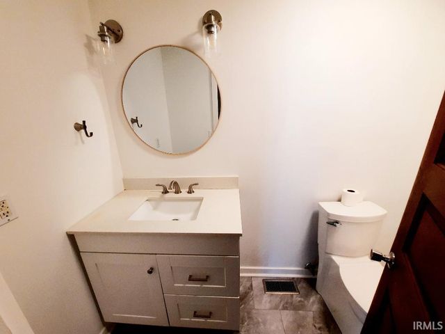 3700 W Fleetwood Drive, Muncie, IN 47302