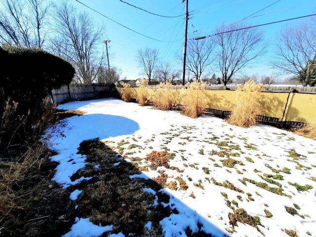 3700 W Fleetwood Drive, Muncie, IN 47302