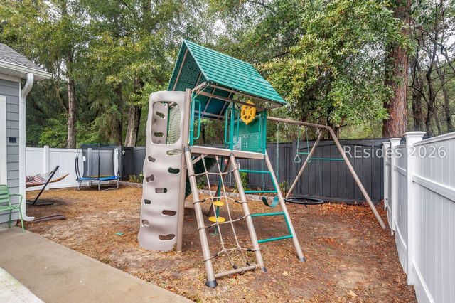 44 Circlewood Dr, Hilton Head Island, SC 29926