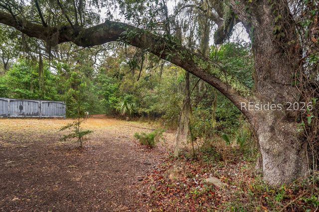 44 Circlewood Dr, Hilton Head Island, SC 29926