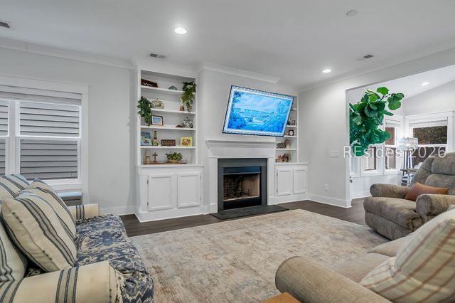 44 Circlewood Dr, Hilton Head Island, SC 29926