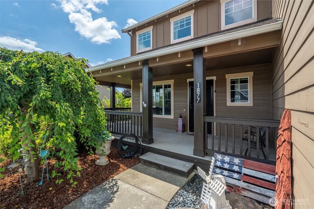 1877 Emerald Way, Lynden, WA 98264