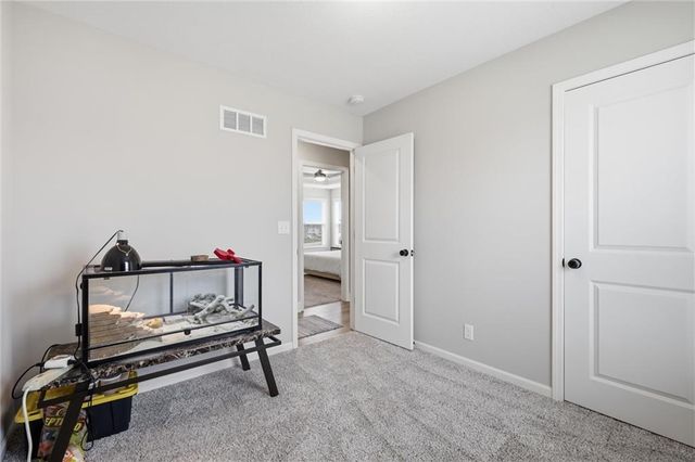 20705 Copper Creek Drive, Peculiar, MO 64078