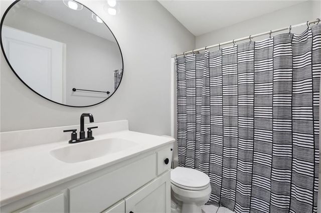 20705 Copper Creek Drive, Peculiar, MO 64078