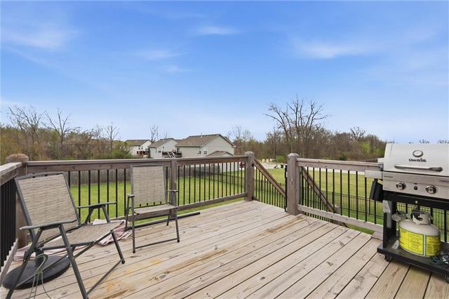 20705 Copper Creek Drive, Peculiar, MO 64078