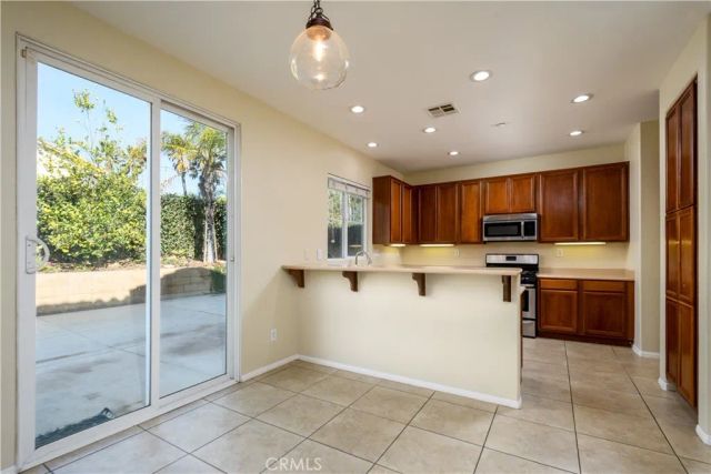 16442 El Revino Drive, Fontana, CA 92336