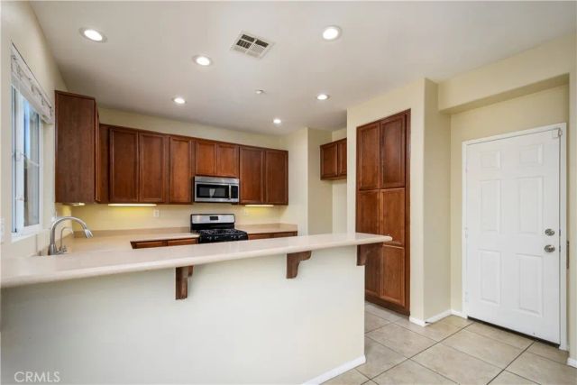 16442 El Revino Drive, Fontana, CA 92336