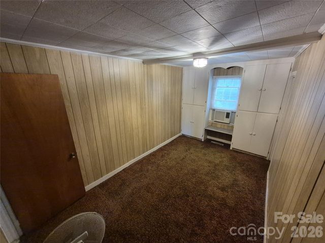 16 Shannon Drive, Asheville, NC 28803