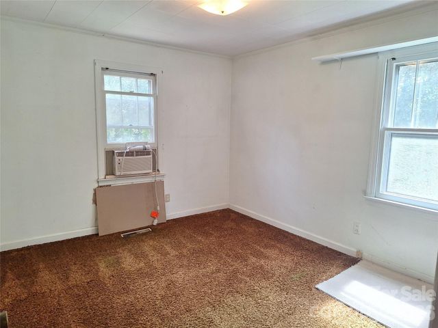 16 Shannon Drive, Asheville, NC 28803