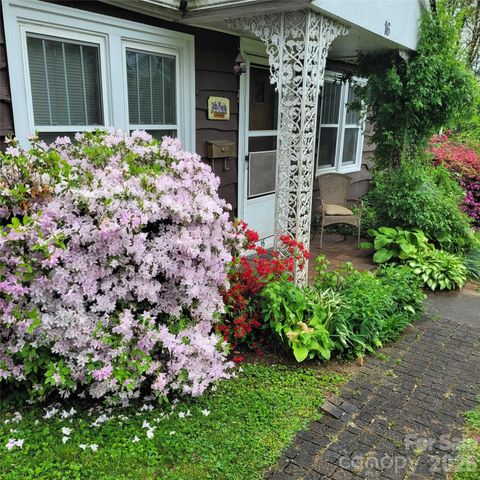 16 Shannon Drive, Asheville, NC 28803