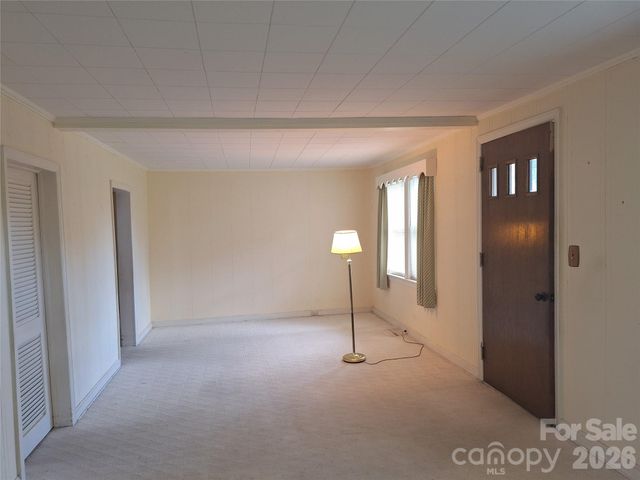 16 Shannon Drive, Asheville, NC 28803