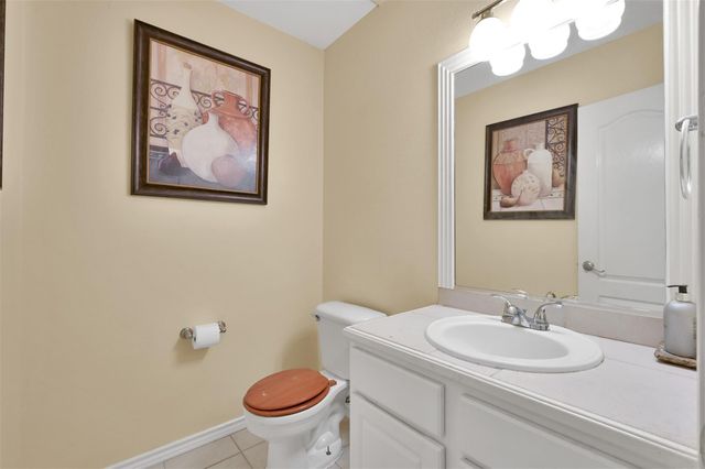 13 Regency Point, Conroe, TX 77356