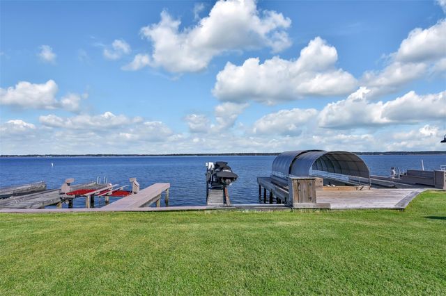 13 Regency Point, Conroe, TX 77356