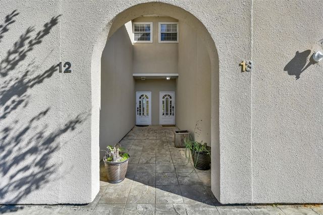 13 Regency Point, Conroe, TX 77356