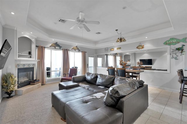 13 Regency Point, Conroe, TX 77356