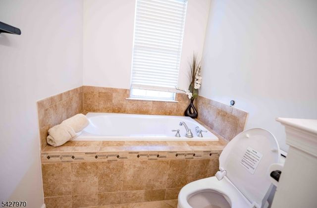1012 Cunningham Ct 1012, Belleville Twp., NJ 07109
