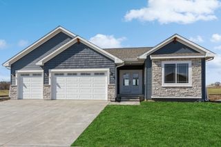 180 Eversull Lane, Iowa City, IA 52245