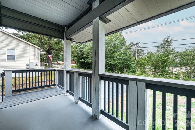 233 Eastside Drive, Statesville, NC 28625