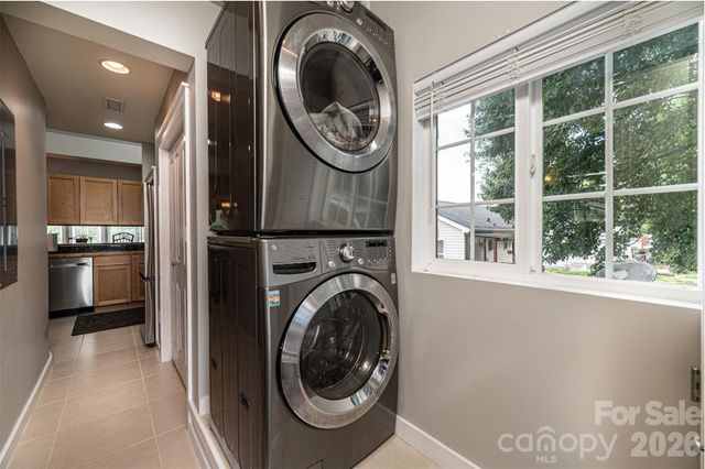 233 Eastside Drive, Statesville, NC 28625