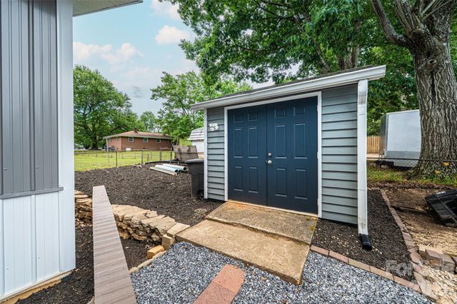 233 Eastside Drive, Statesville, NC 28625