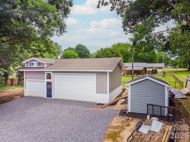 233 Eastside Drive, Statesville, NC 28625
