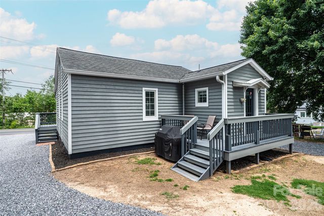 233 Eastside Drive, Statesville, NC 28625