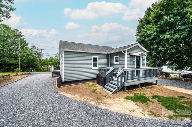 233 Eastside Drive, Statesville, NC 28625