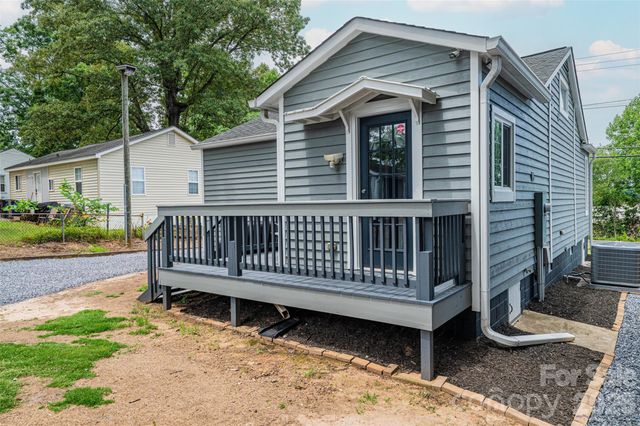 233 Eastside Drive, Statesville, NC 28625