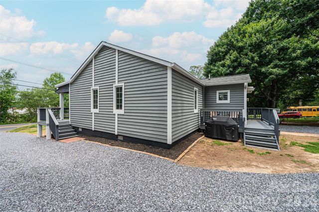 233 Eastside Drive, Statesville, NC 28625