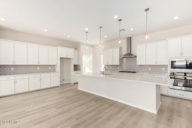 23997 N 172ND Avenue, Surprise, AZ 85387