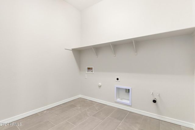 23997 N 172ND Avenue, Surprise, AZ 85387