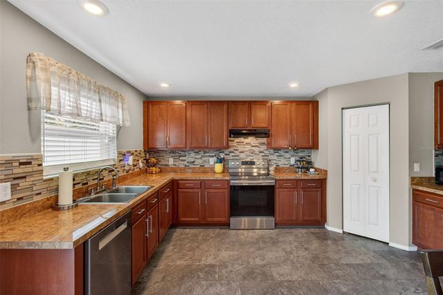 11154 RUNNING PINE DRIVE, Riverview, FL 33569