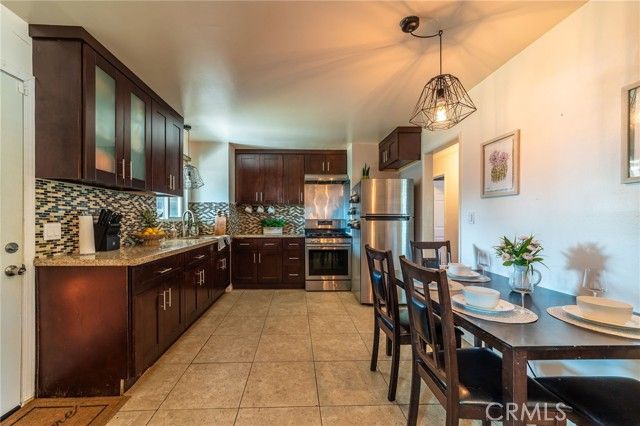 5527 N Fenimore Avenue, Azusa, CA 91702