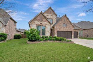 1052 Highpoint Way, Roanoke, TX 76262