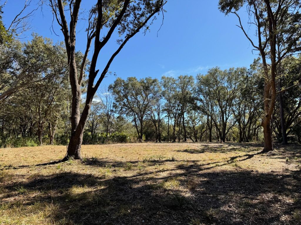 Image 22 of property listing at 32 Marsh Aire Lane, Edisto Island, SC 29438