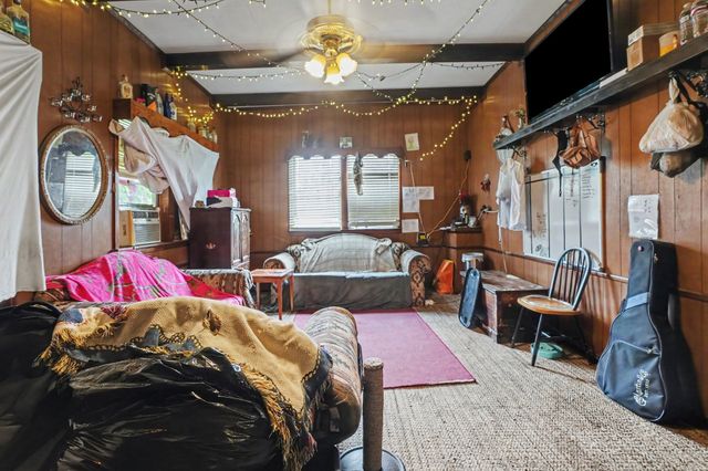 9105 Old Highway 52, Westmoreland, TN 37186