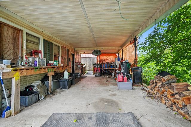 9105 Old Highway 52, Westmoreland, TN 37186