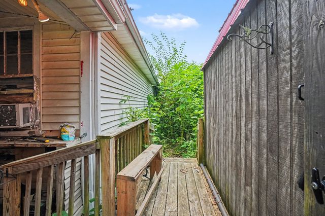 9105 Old Highway 52, Westmoreland, TN 37186