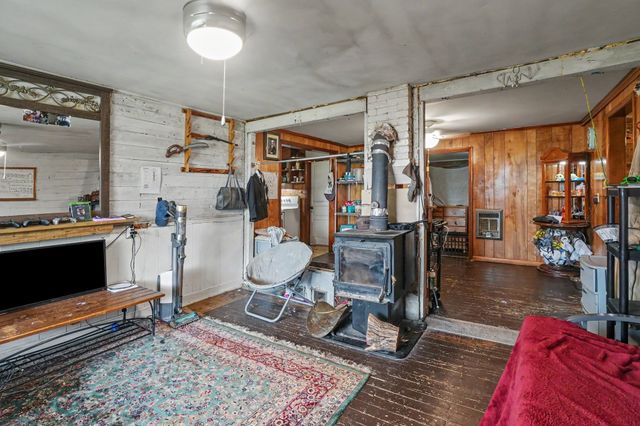 9105 Old Highway 52, Westmoreland, TN 37186