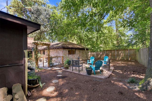 2218 Silver Falls Drive, Kingwood, TX 77339