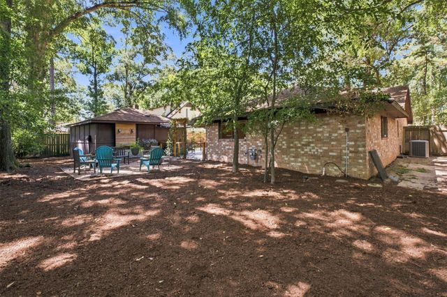 2218 Silver Falls Drive, Kingwood, TX 77339