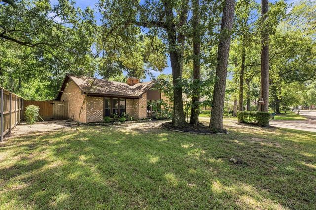 2218 Silver Falls Drive, Kingwood, TX 77339