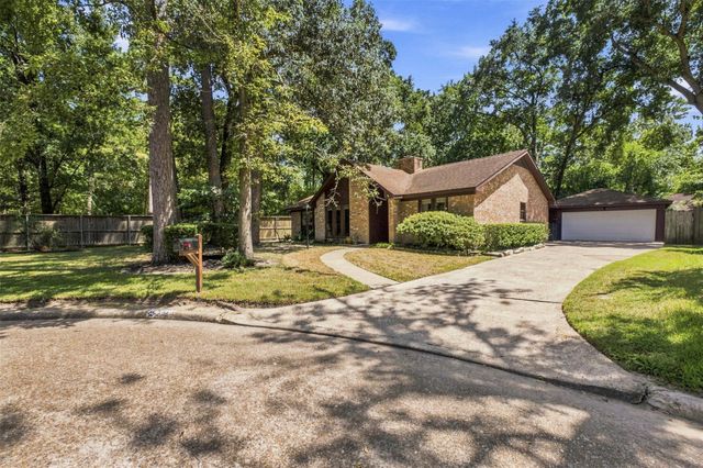 2218 Silver Falls Drive, Kingwood, TX 77339