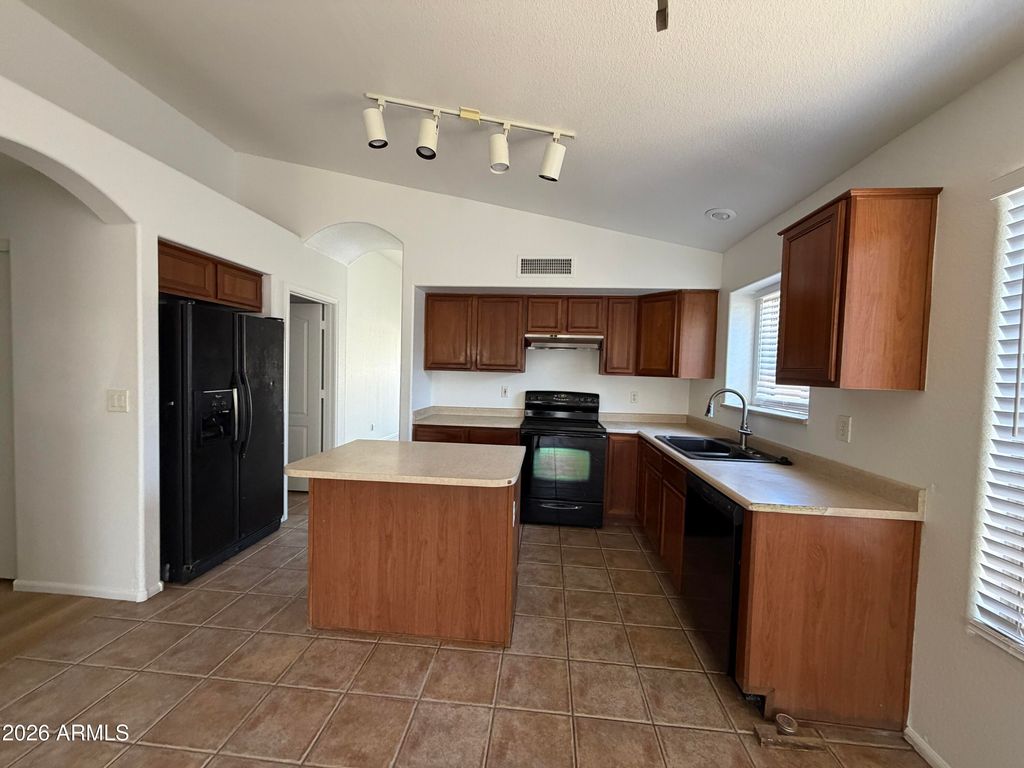 1225 N 159TH Drive, Goodyear, AZ 85338