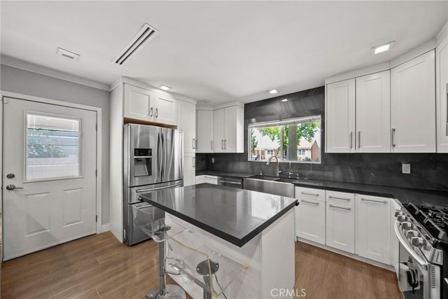 7720 Ensign Avenue, Sun Valley, CA 91352