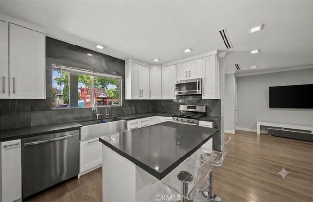 7720 Ensign Avenue, Sun Valley, CA 91352