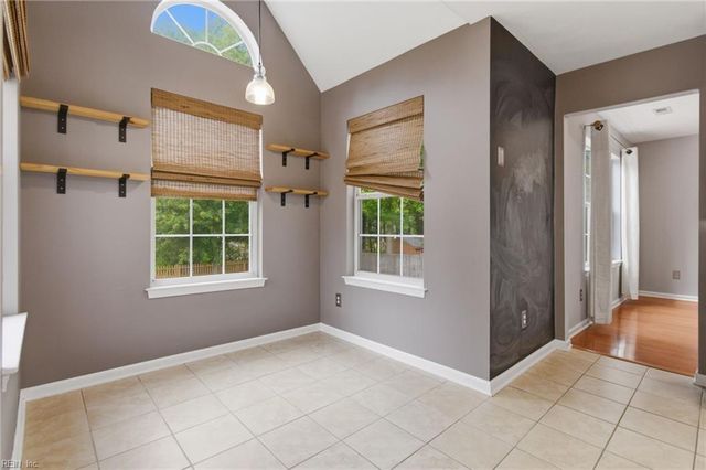 147 Canterbury RN, Newport News, VA 23602