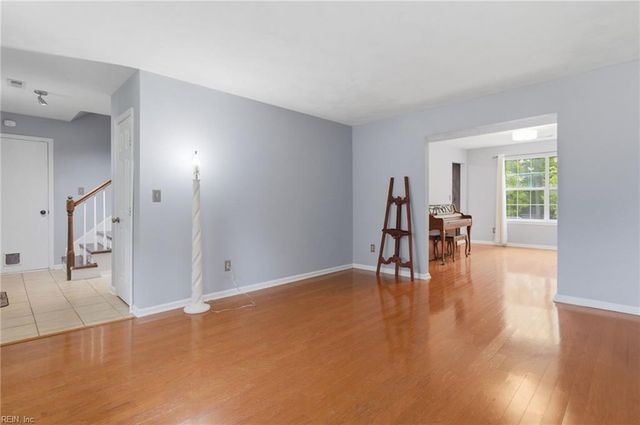 147 Canterbury RN, Newport News, VA 23602