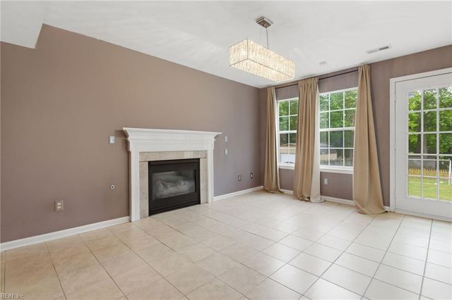 147 Canterbury RN, Newport News, VA 23602