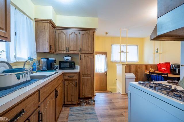 21612 Bon Brae Street, St Clair Shores, MI 48081